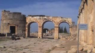 preview picture of video 'Die Sinterterrassen von Pamukkale und die antike Stätte Hierapolis'