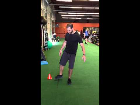 Single leg balance with transverse plane reach