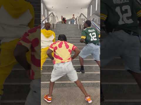 SACODEE - GIANT|(Coreografia Oficial) SCRÓ Q CUIA