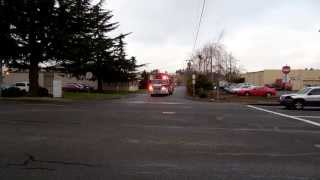preview picture of video 'Truck 71 Responding Gresham Fire Department (2011 Pierce Arrow XT 105' HD Ladder All Steer)'