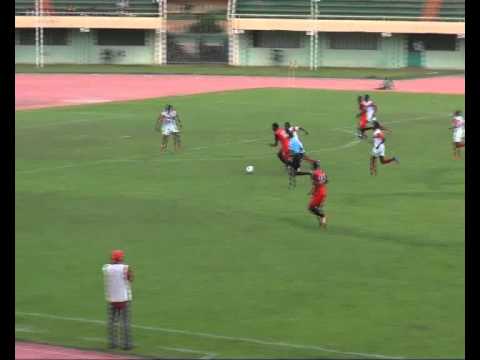 DAOUDA BAMBA MILIEU DU SANTOS FC