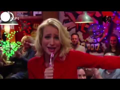 Dionne Stax doet een sexy dansje!