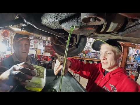 Mechanic Experts with 10 Years Experience Shares Top ENGINE OIL Tips