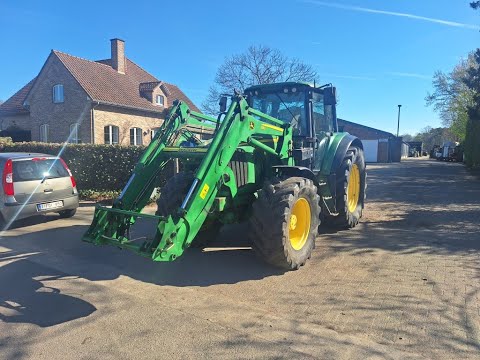 John Deere 6820