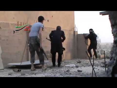 استهداف نقاط النظام في ثانوية الحاسوب في حي الصناعة في دير الزور بواسطة قنابل محلية الصنع من قبل كتيبة جنود بيت المقدس