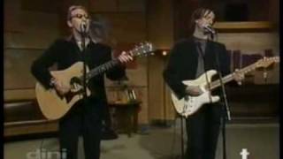 Julian Lennon plays &quot; Day after Day &quot; on Dini Petty (part2)