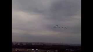 preview picture of video '4 мая 2010 г. пролет парадного строя авиации ВВС'