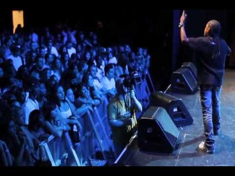 Yung Holly Rock live at Nokia Live