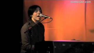 Tom Brislin - Catch A Star by Men At Work - live