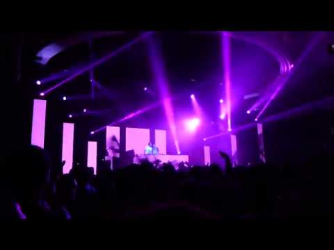 Cosmic Gate playing Ellie Goulding - Lights (Elevation vs. Grube & Hovsepian Remix)