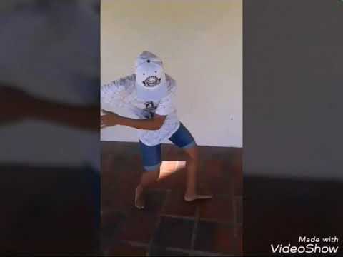 Os Cretinos E Mc Moreno Bum Bum Inpinotizador (Pikenno Romaninho)