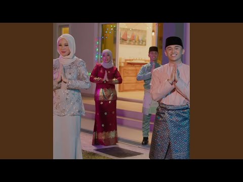 Lebihkan Manis Dalam Senyuman