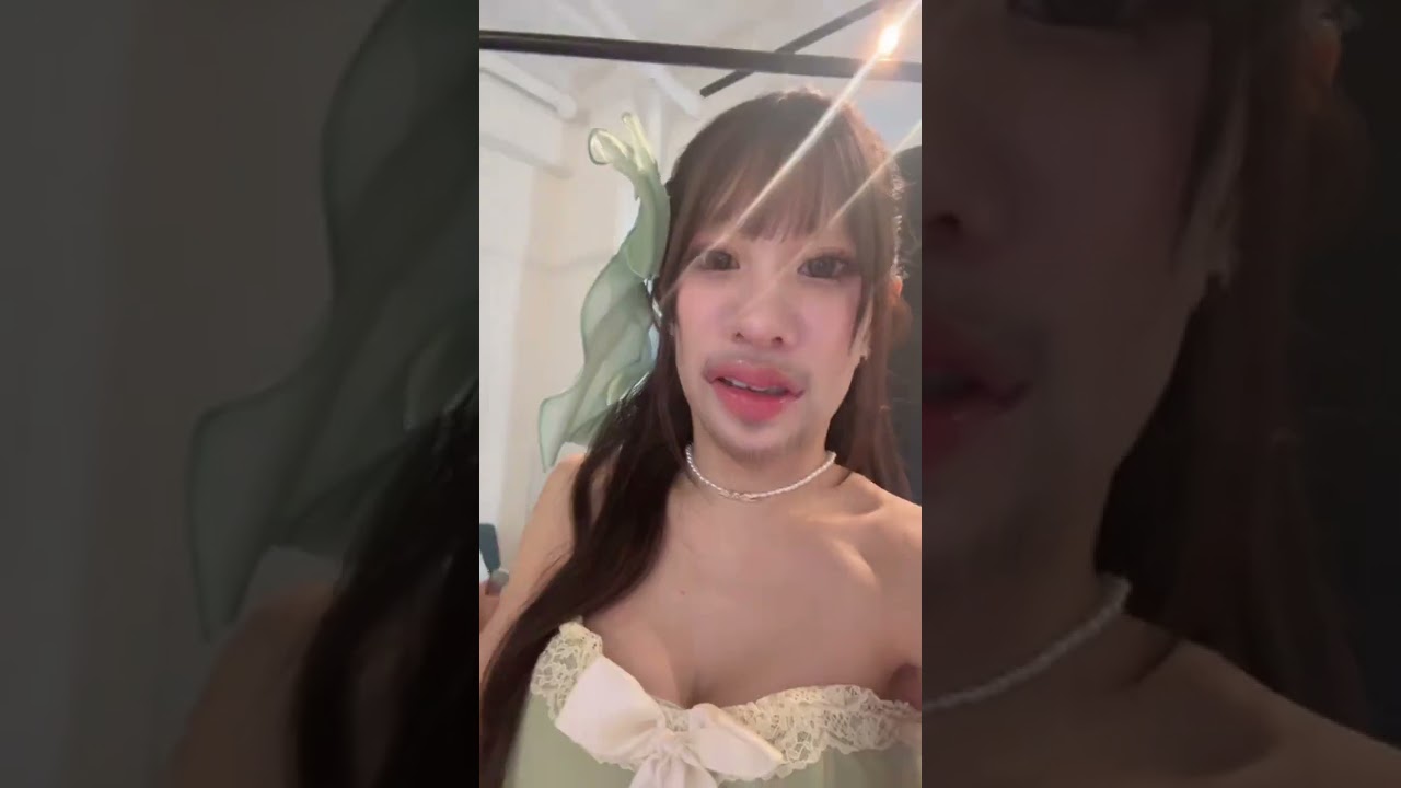 カラコン発色可愛すぎない？ (RoseBerry)