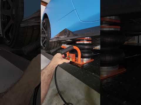 Vevo Air Jack on 4 post lift and Ferrari 488