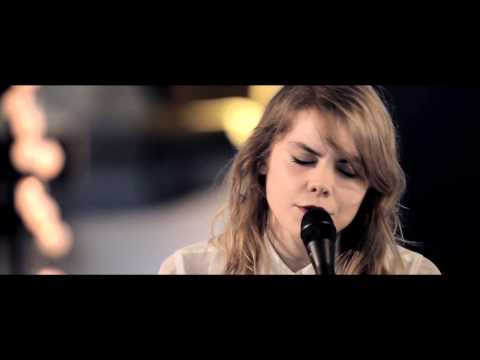 Coeur De Pirate - You Know I'm No Good (Trauma) - Live Deezer Session