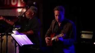 Video thumbnail for Les Sabler performing Jobim's "Wave" by Sadowsky Guitars