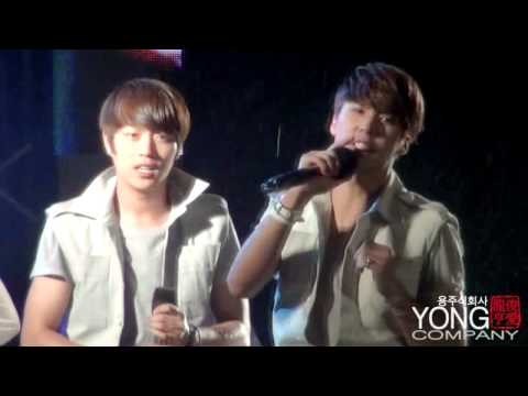 [FANCAM] BEAST 비스트 DooWoon moments @ JeJu National College Music Festival 110526