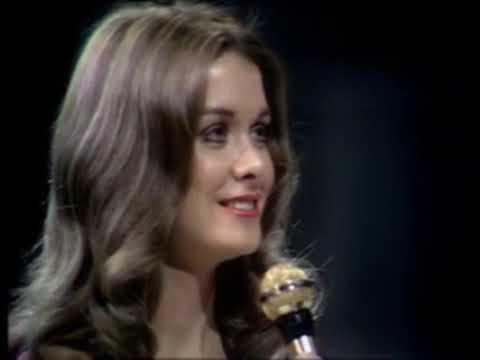 Miss World 1974 - Helen Morgan (United Kingdom)