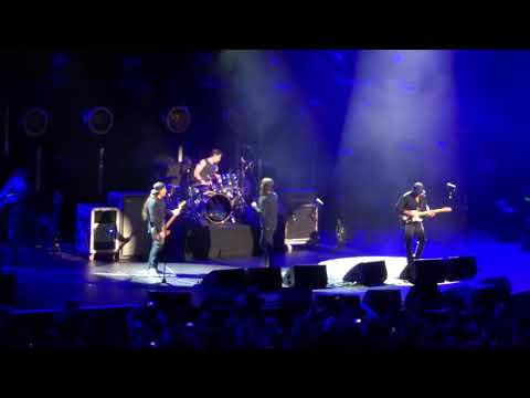 Audioslave w/ Dave Grohl & Robert Trujillo - Show Me How to Live @ The Forum 1.16.19