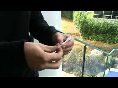 How to make a rolling cigarette.