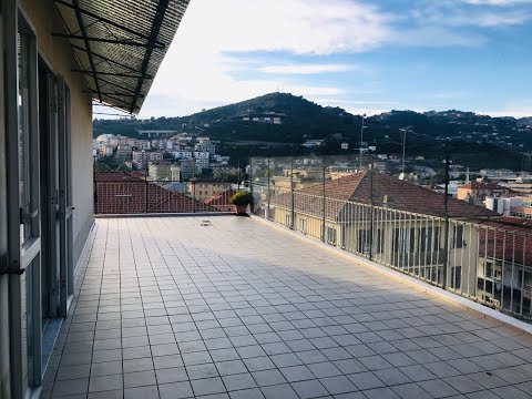 Appartamento di 125 mq all'ultimo piano con ascensore