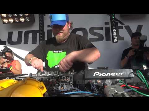 Alex M.O.R.P.H @Luminosity Beach Festival 2013 playing   1998
