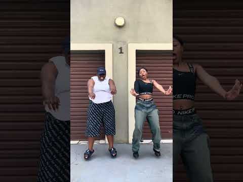 phez'kwendlu X ama neighbour mashup dance challenge 🖤 #amapianovibessa #amapiano