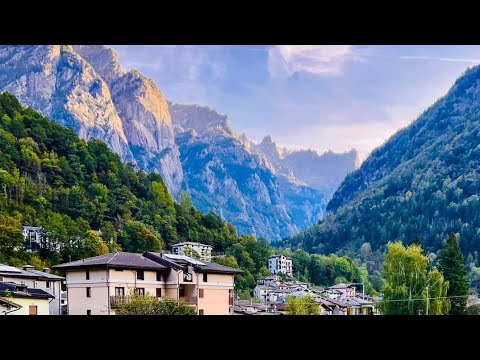 TREKKING IN LOMBARDIA - VAL MASINO - VALTELLINA - DRONE 4K ADVENTURE