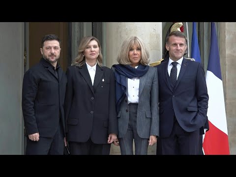 Video | Olena Zelenska welcomed at Elysee Palace | AFP
