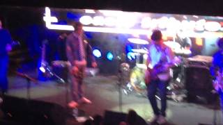 Rubbish Oasis Tribute Band - The girl in the dirty shirt