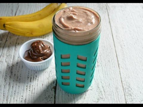 How to Make a Smoothie in a Mason Jar with an Immersion Blender | Nutella, Chia & Banana Smoothie