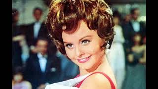 Rocío Dúrcal y Juan Gabriel  -   La incertidumbre