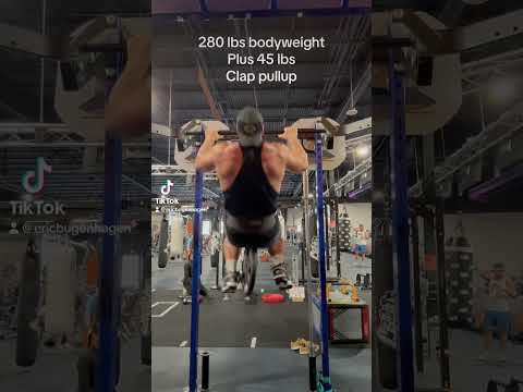 325 lb CLAP PULLUP Day 8 Pull-ups everyday