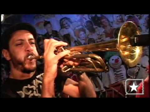 Karina Buhr em "Vira pó" no Estúdio Showlivre 2009