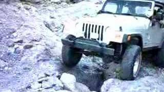 preview picture of video 'Jeep in Martinez Canyon in Arizona'