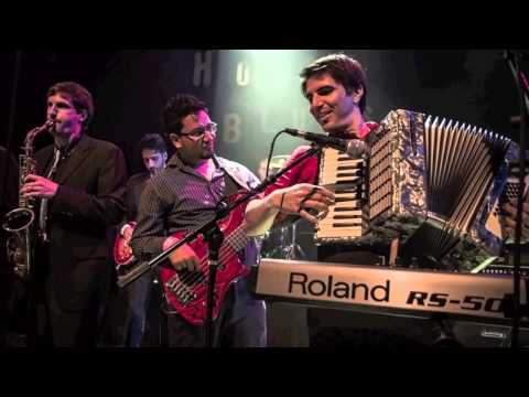 Orkestar MÉZÉ "Pustono Ludo i Mlado"