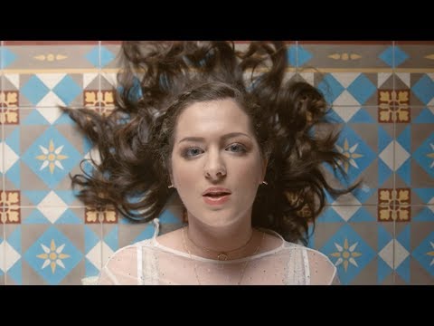 Silvi Carlsson - vorbei (Official Music Video)