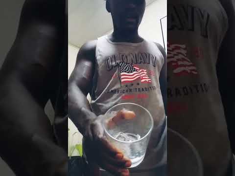 how to make Manhattan cocktail home made without angostura bitters by Alvin barthender😋😋😋😋😋😋😋😋