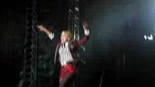 Gwen. This Shit is bananas!!