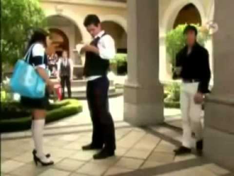 Pee Wee   Tan Feliz  VIDEOCLIP OFICIAL )