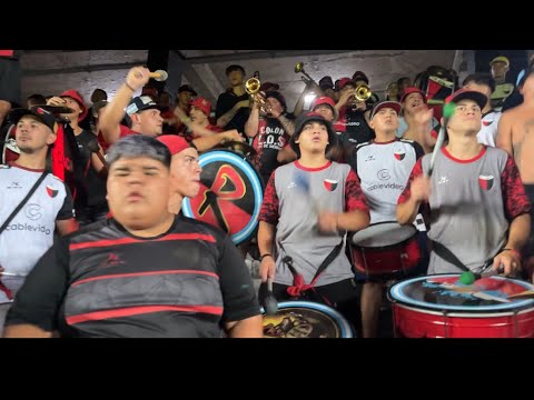 "Hinchada de Colón vs Ferro - fecha 3 Soy del negro desde que estaba en la cuna" Barra: Los de Siempre &bull; Club: Colón &bull; País: Argentina