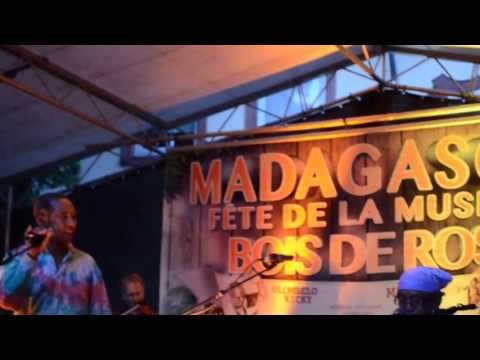 Izy indrindra . Ricky sy Dama