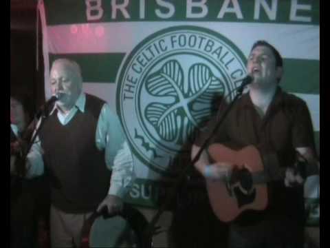 Derek Warfield & The Young Wolfe Tones Live - Come out Ye Black and Tans