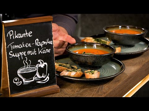 Pikante Tomaten-Paprikasuppe mit überbackenem Ciabatta - scharfe Sommersuppe wärmt Herzen | DSG
