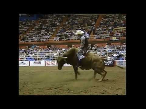 Tuff Hedeman vs Bullwinkle - 95 PBR San Antonio (83 pts)