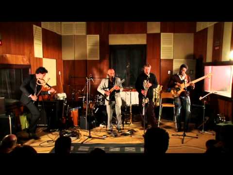 Alegre Corrêa Quartet - Atmo