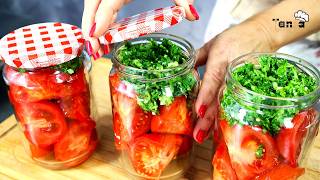 I store fresh tomatoes in a jar and they don't spoil until spring! Prepare food supplies!