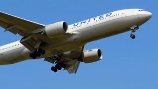 preview picture of video 'Boeing 777 United Airlines Landing at London Heathrow'