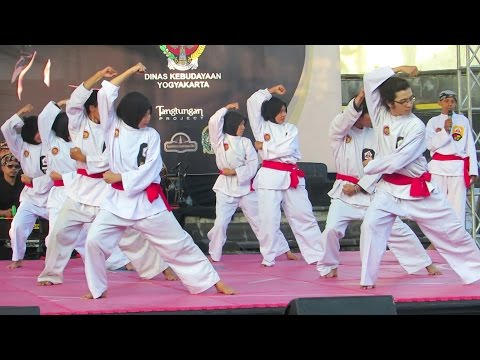 download lagu mp3 mp4 Perisai Diri, download lagu Perisai Diri gratis, unduh video klip Perisai Diri