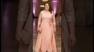 Download lagu Floor-Length Gowns for Plus-Size Mother of the Bride: Elegant 2025 Trends, Flattering Fits & Tips mp3